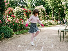 Nofy — La douceur de la flanelle, la fantaisie du volant. · vêtement enfant cousu main Bonbon Piment